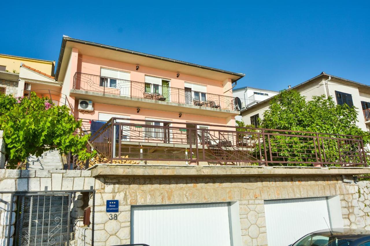 Apartmani Krijesnica Zengg Kültér fotó