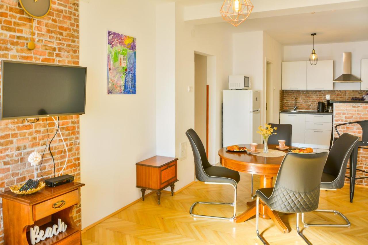 Apartmani Krijesnica Zengg Kültér fotó