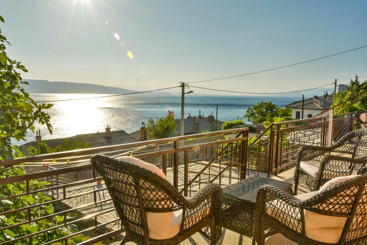 Apartmani Krijesnica Zengg Kültér fotó