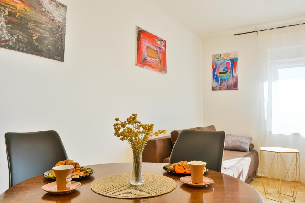 Apartmani Krijesnica Zengg Kültér fotó