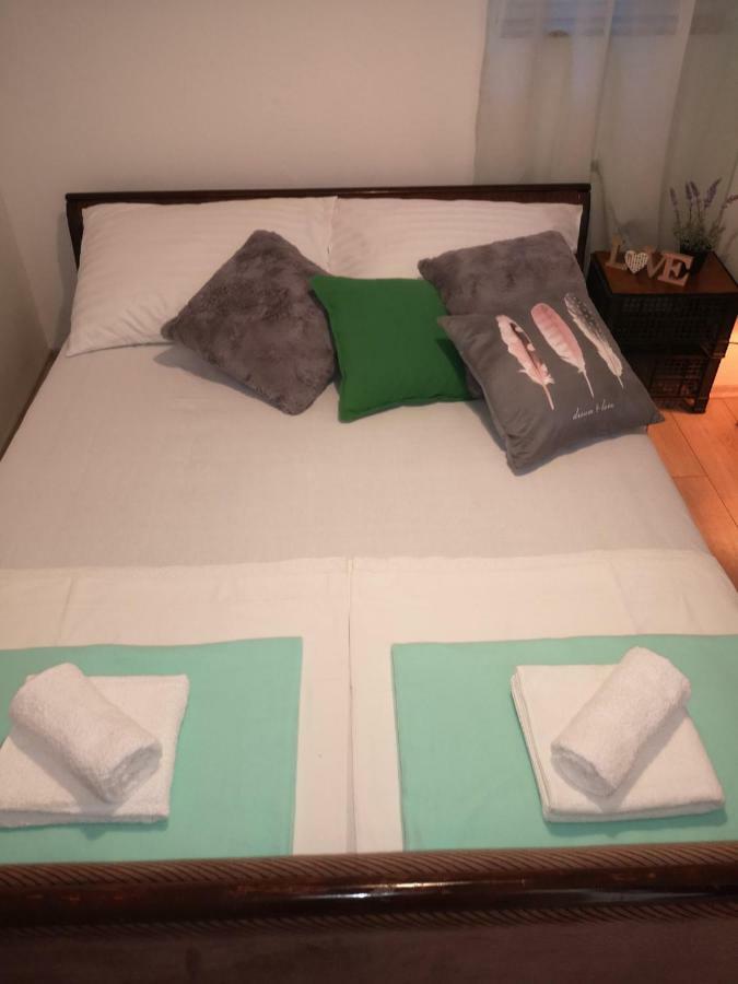 Apartmani Krijesnica Zengg Kültér fotó
